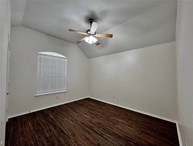 Building Photo - 620 Brookbank Dr