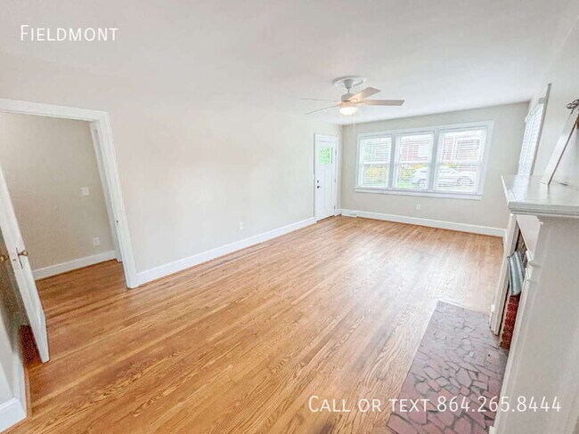 Building Photo - 121 Dupont Dr