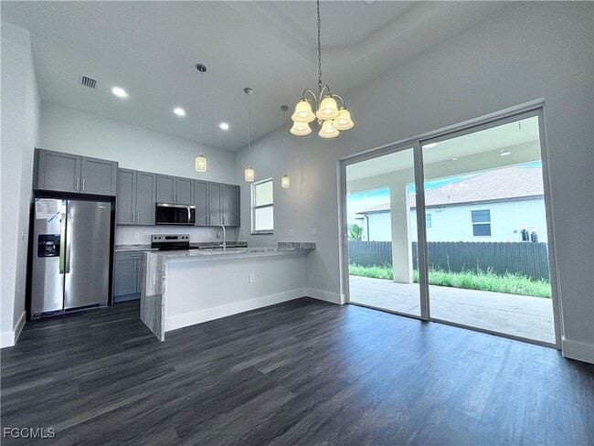 Building Photo - 4554 20th St SW