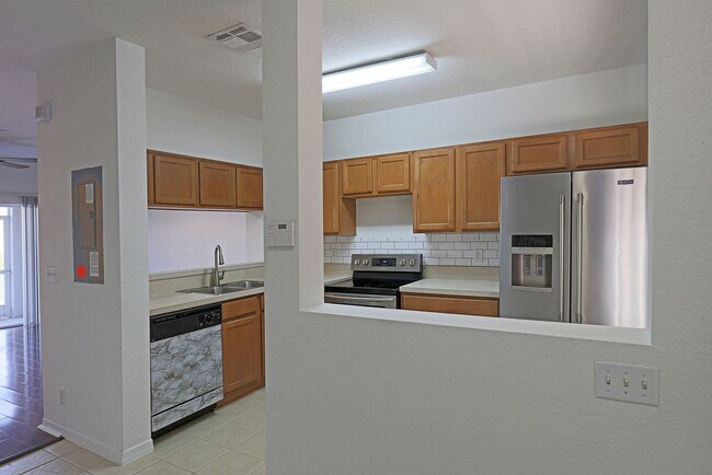 Foto del edificio - Cypress Landing 10033