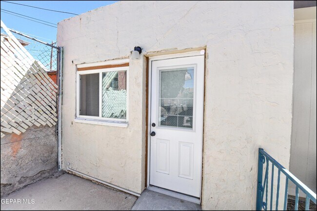 Foto del edificio - 1212 N Laurel St