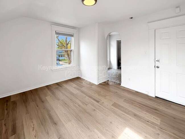 Foto del edificio - 1818 W Washington St