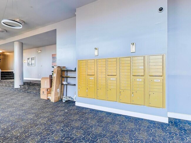 Foto del edificio - 7250 N Western Ave