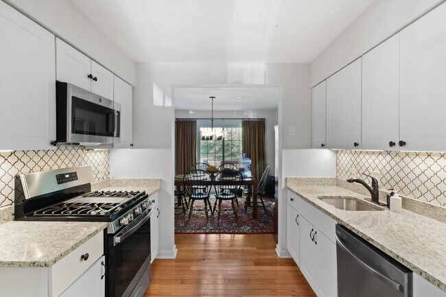 Building Photo - 3071 Southern Elm Ct