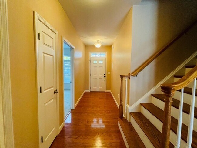 Building Photo - 106 Honeycomb lane - Bev Roberts Rentals a...