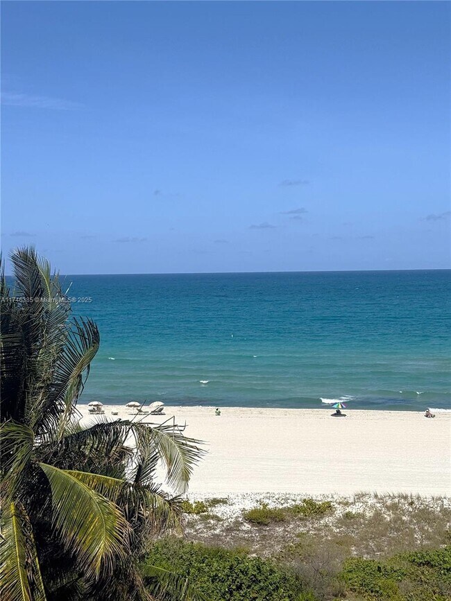 Foto del edificio - 5701 Collins Ave