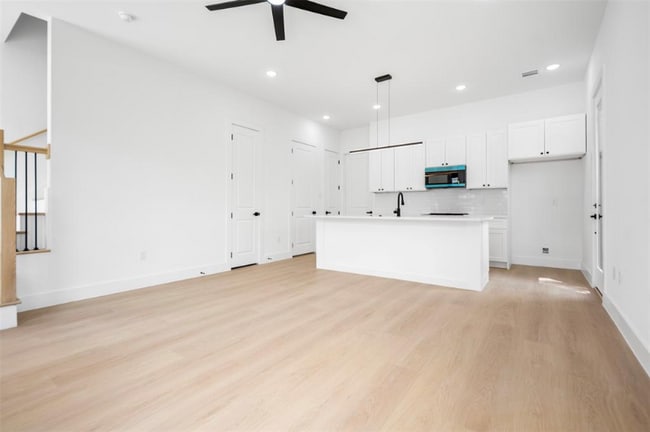 Foto del edificio - 4657 Phlox St