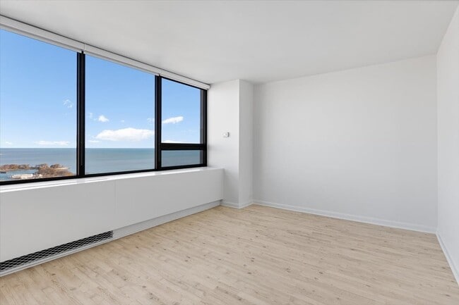 Foto del edificio - 2800 N Lake Shore Dr