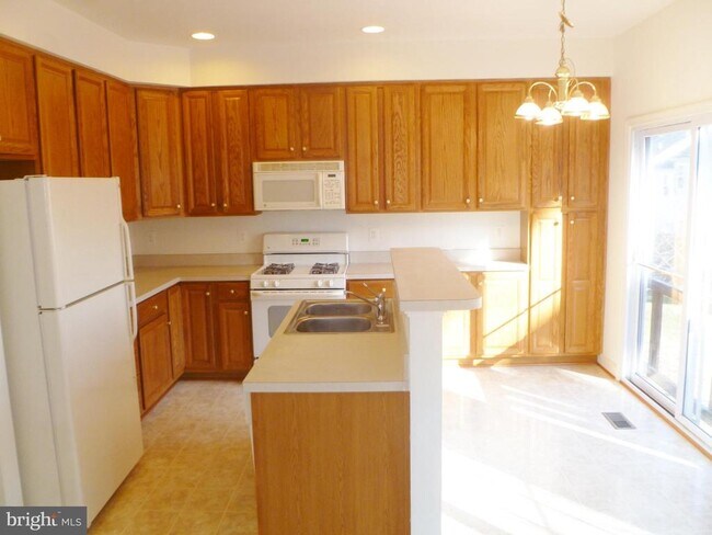 Foto del edificio - 3319 Broker Ln