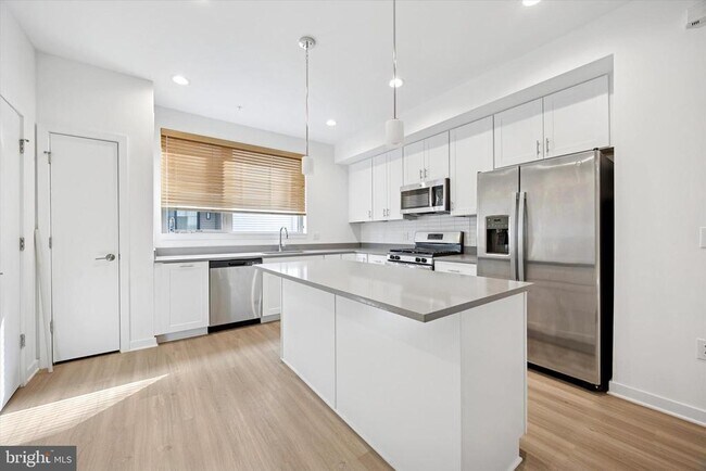 Foto del edificio - 3109 Riseview Ln