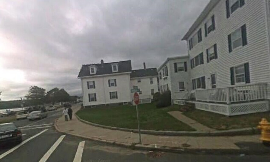 Primary Photo - 2 Middle St