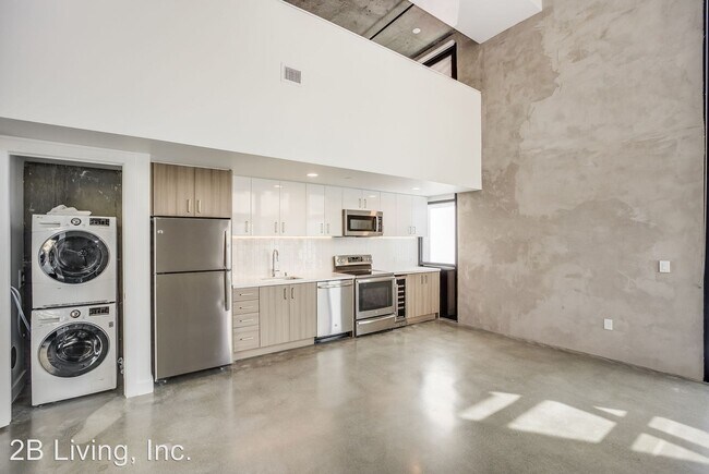 Building Photo - 597 Mariposa St