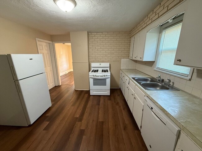 Building Photo - 62 Prospect St