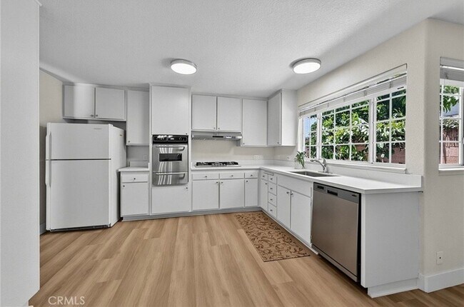 Foto del edificio - 19541 Hartsdale Cir