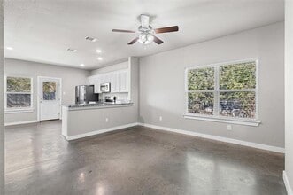 Building Photo - 708 S Rusk Ave Building Photo - 708 S Rusk Ave