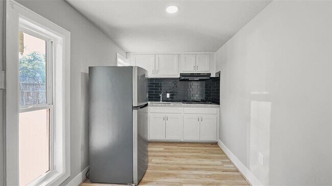 Building Photo - 2013 Eubanks St