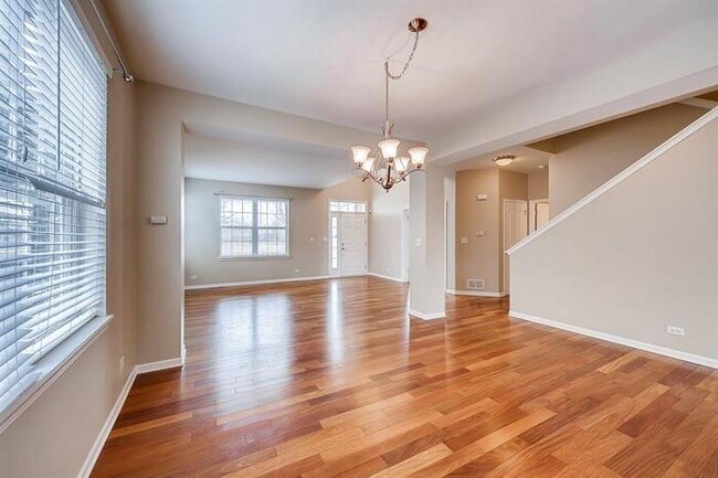 Foto del edificio - 3032 Seekonk Ave, Elgin, IL, 60124