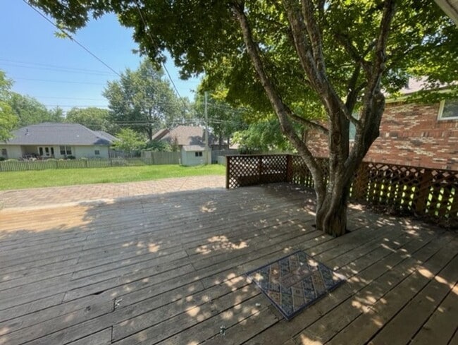 Building Photo - ASK ABOUT OUR MOVE IN SPECIAL!!!    CHEROK...