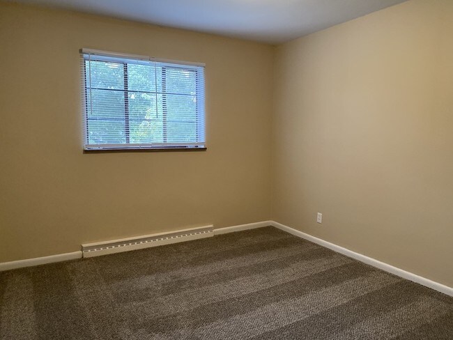 Building Photo - 6691 Acre Dr