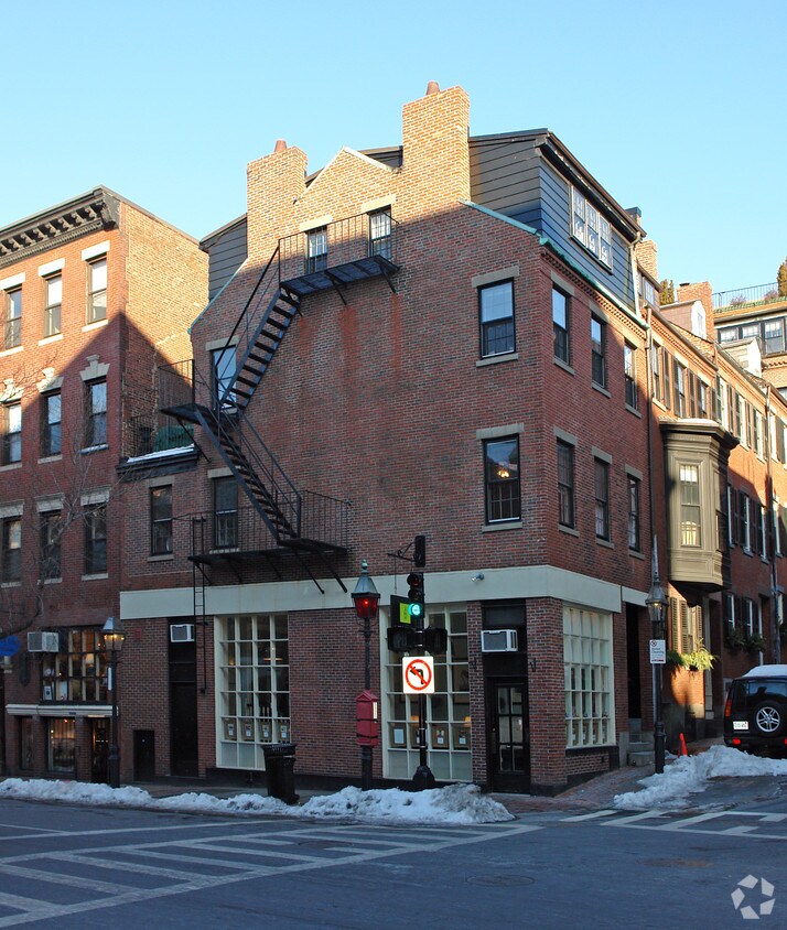 Primary Photo - 115 Charles St