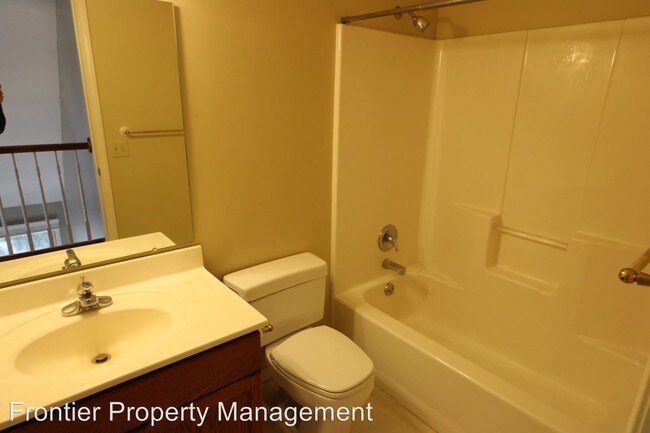 Foto del edificio - 4 br, 3.5 bath House - 1705 Hudson St.