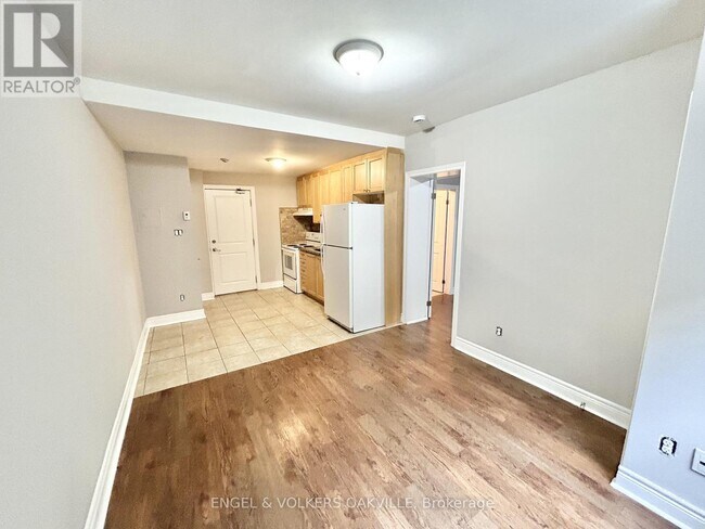 Photo du bâtiment - 15 Thirty Third St