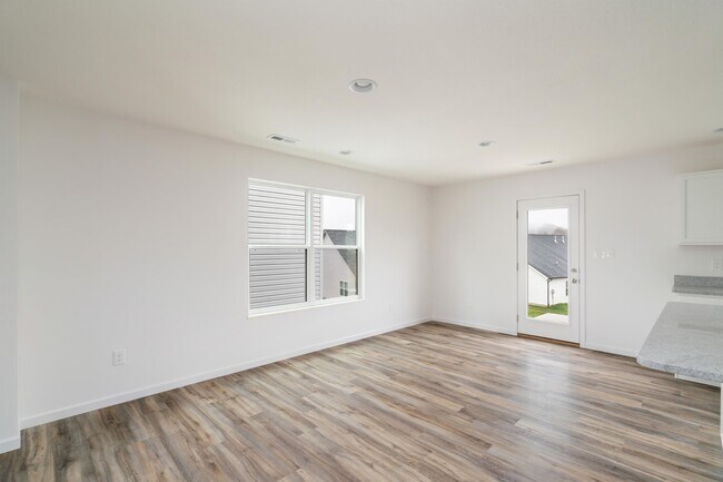 Foto del edificio - 3209 Hopson Holw Rd