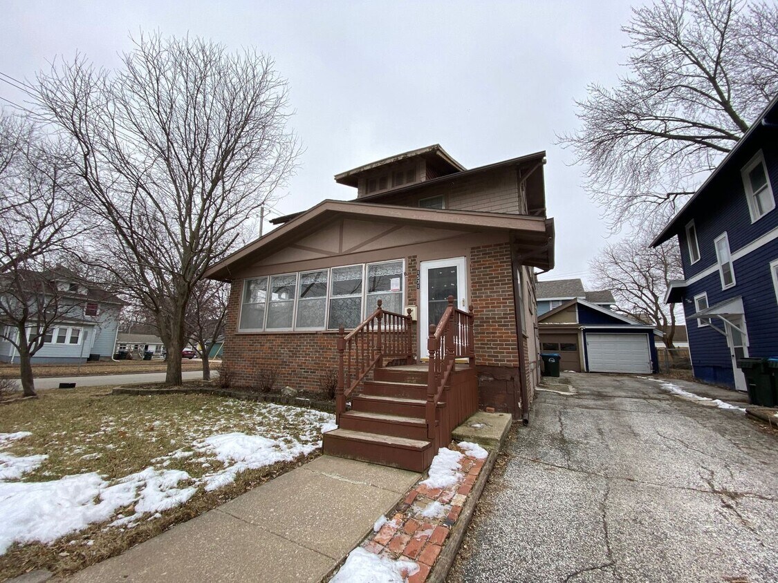 Primary Photo - 4 br, 1 bath House - 1531 3rd Avenue North