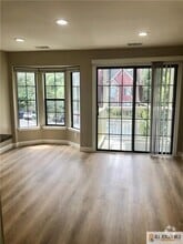Building Photo - 377 Carhart Ct