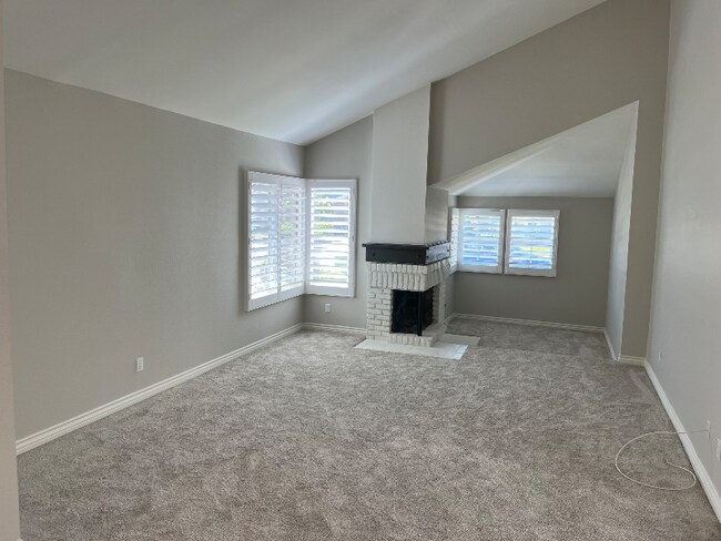 Building Photo - 40 Shearwater