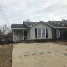Building Photo - 3714 Fairview Dr