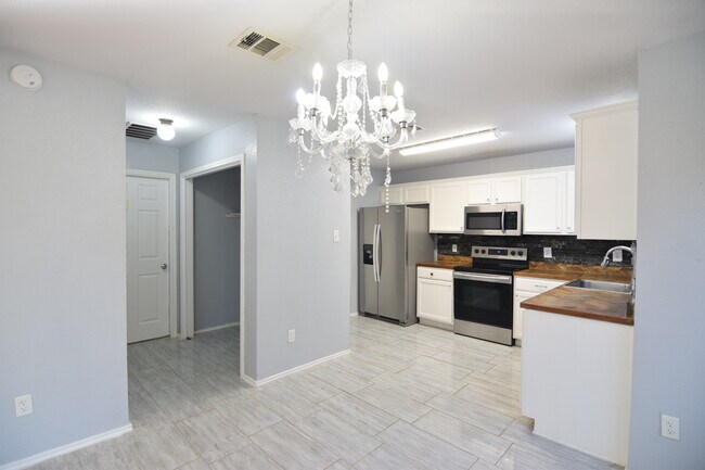 Foto del edificio - 5403 Donegal Bay Ct