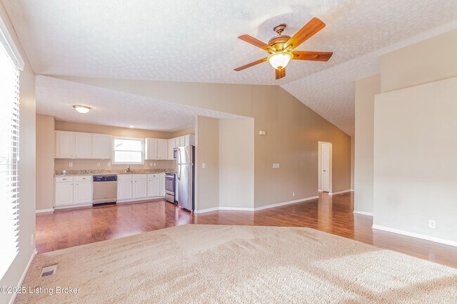 Foto del edificio - 7319 Orchard Lake Blvd
