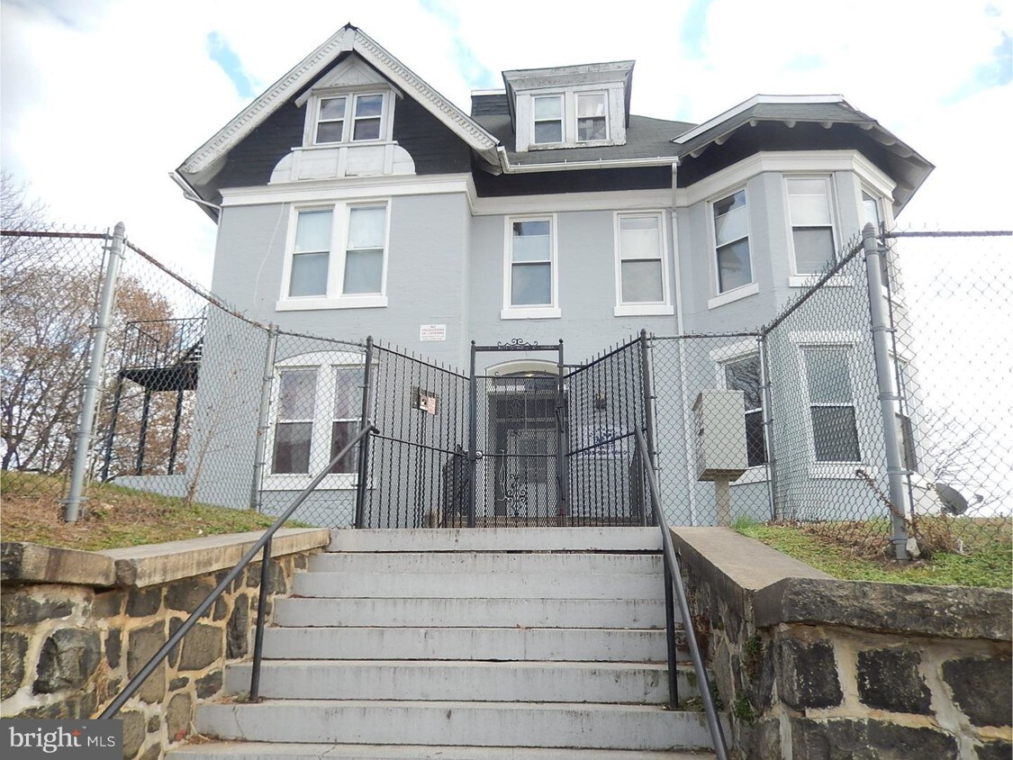 Primary Photo - 500 N Rodney St