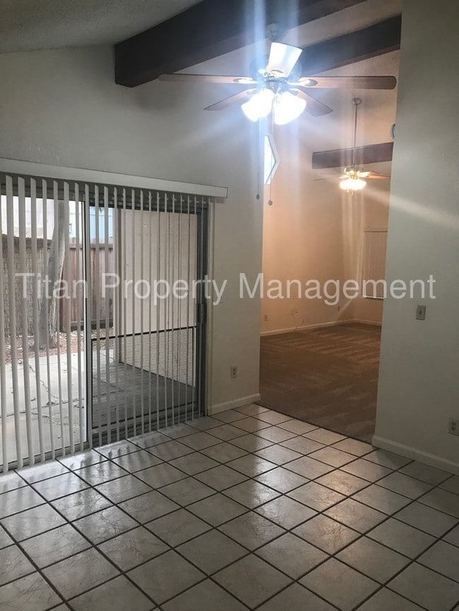 Building Photo - 2046 Woodstock Way