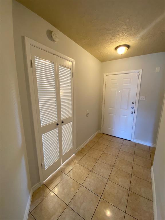 Building Photo - 22506 Millgate Dr
