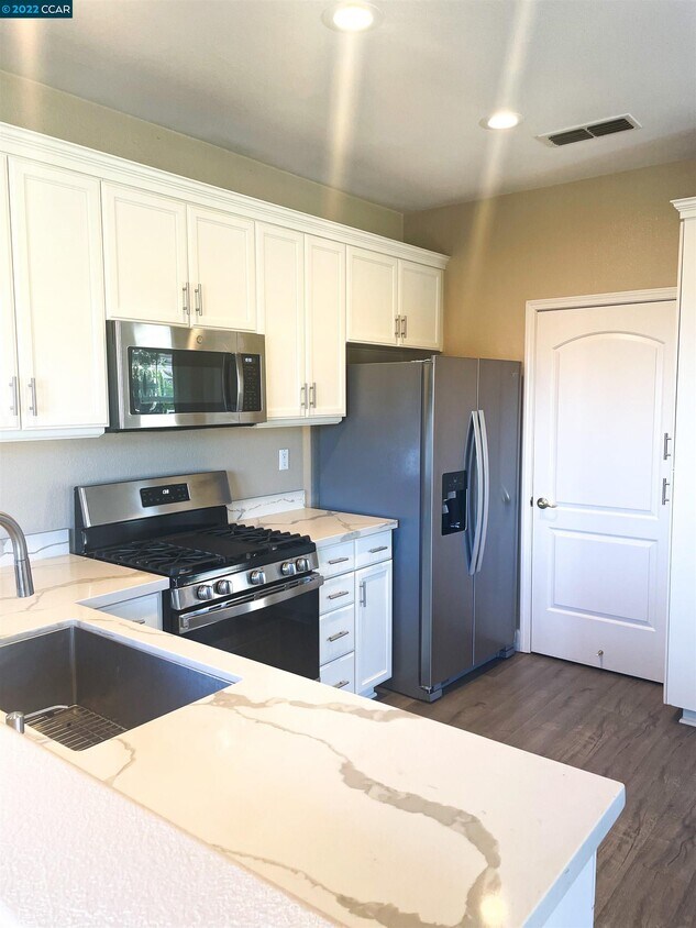 1208 Taraya Terrace Unit B, Hercules, CA 94547 Room for Rent in