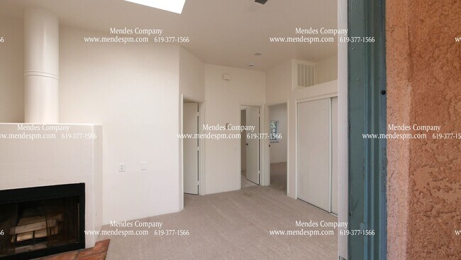 Building Photo - Beautiful 2Bdr/1Bth apartment in San Marcos