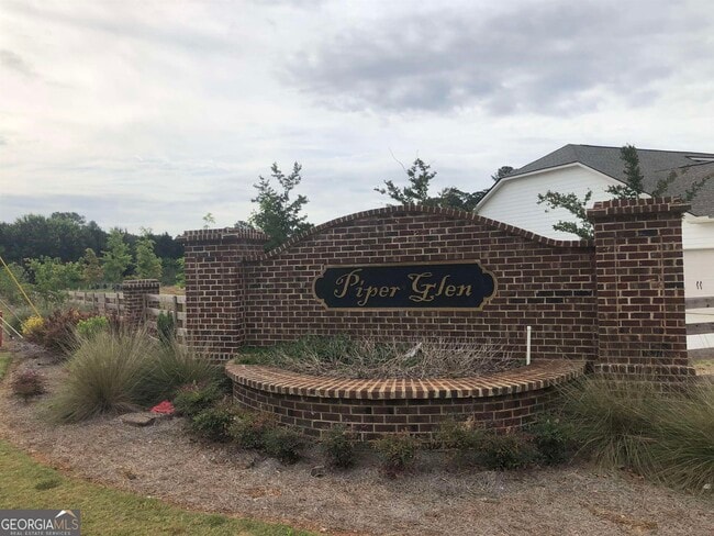 Building Photo - 1109 Day Dr