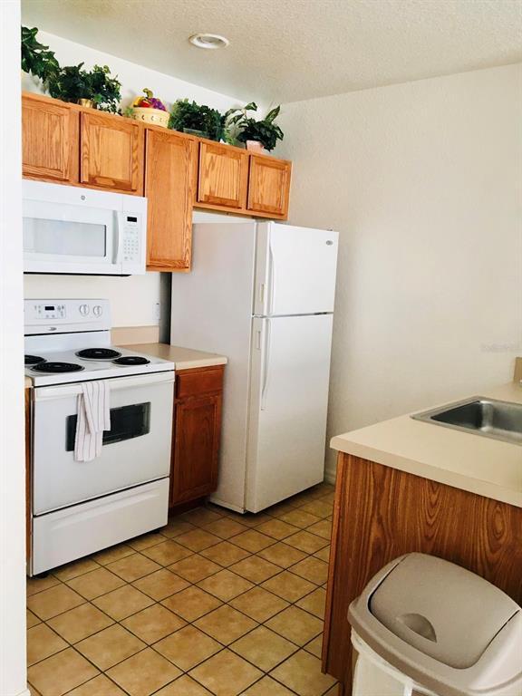 Building Photo - 2620 LODI Cir