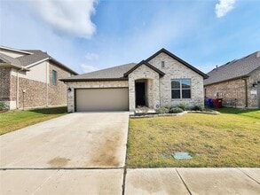 Building Photo - 2034 Clearwater Way