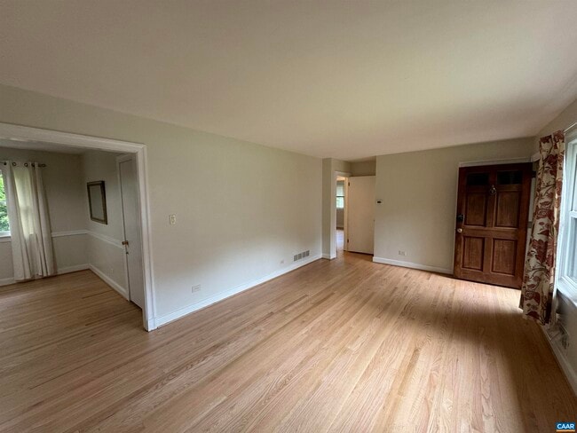 Building Photo - 126 Azalea Dr
