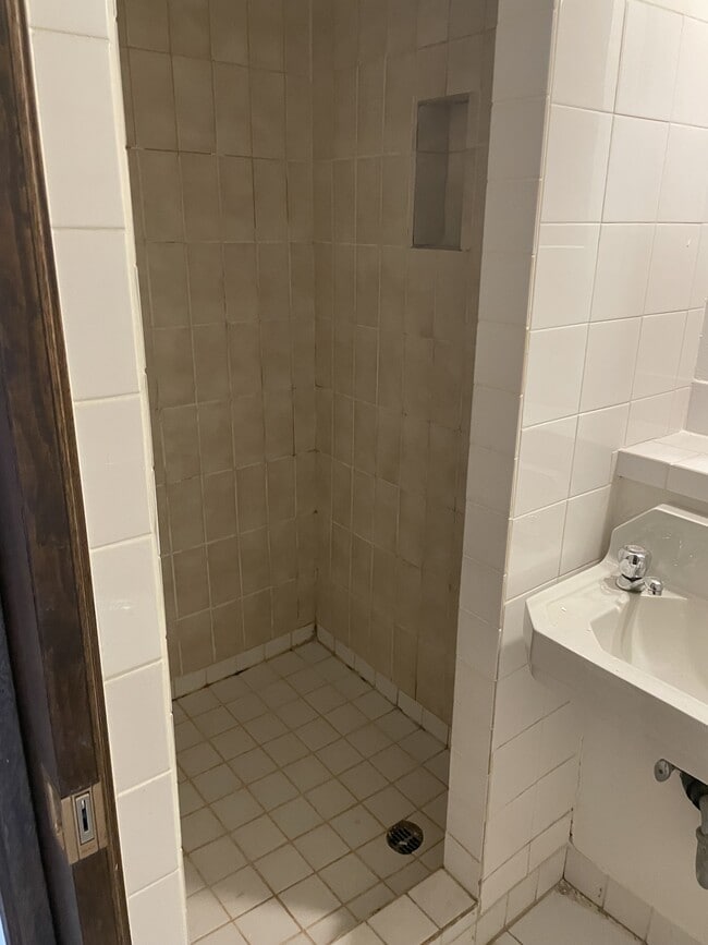 Building Photo - 3550 W 39th Ave