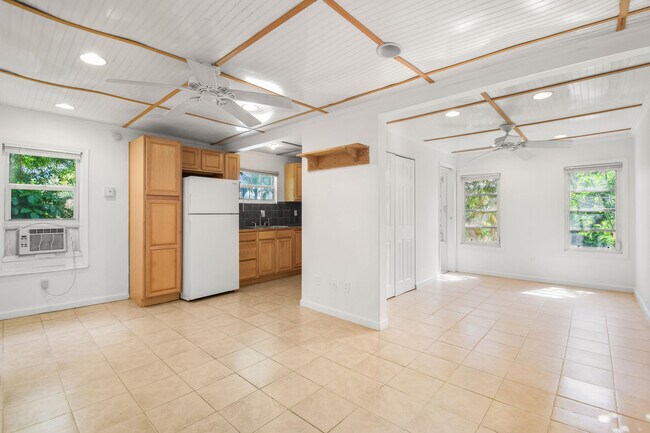 Foto del edificio - 310 Columbia Dr