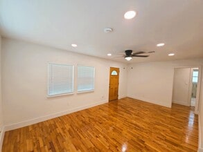 Building Photo - 3603 E Lockwood Dr