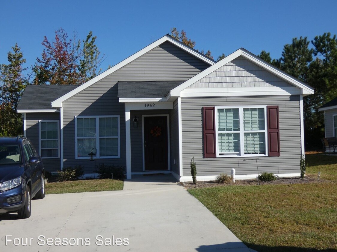Foto principal - 3 br, 2 bath House - 1942 Sapphire Road