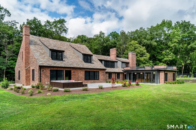 Foto del edificio - 372 Tucker Hill Rd