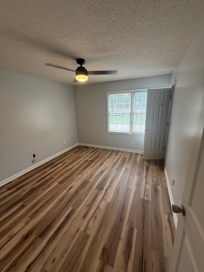 Foto del edificio - 1510 Brenner Ave