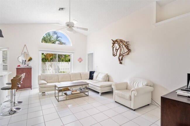 Building Photo - 2606 Bedford Mews Dr