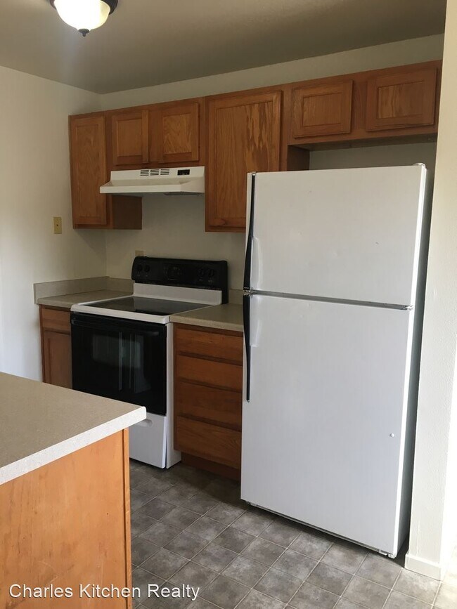 Foto del edificio - 3 br, 1.5 bath House - 3915 Village Drive